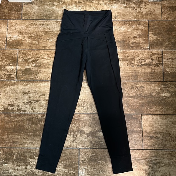 Time and Tru Maternity Leggings in (BLACK SOOT) (S) (4-6) - Picture 10 of 11